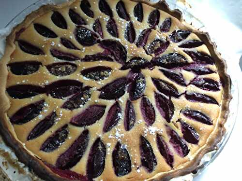 TARTE AUX PRUNES ROUGES