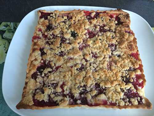 TARTE CRUMBLE AUX FRUITS ROUGES