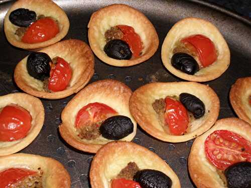 TARTELETTES A LA TOMATE ET PESTO