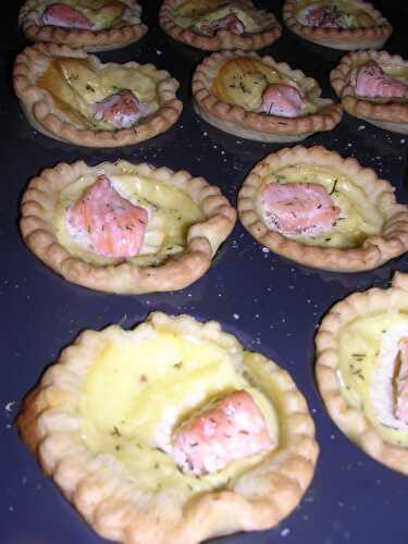 TARTELETTES SAUMON ANETH