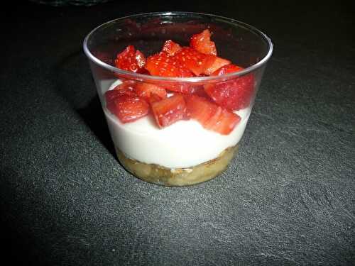 VERRINE A LA FRAISE