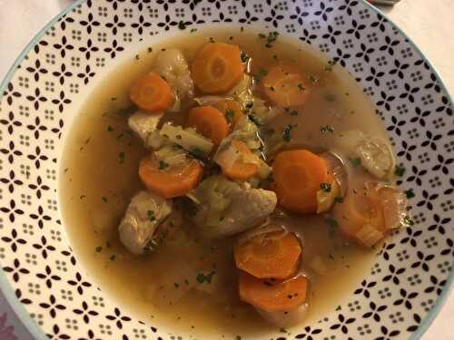 BOUILLON A LA CITRONNELLE ET AU POULET