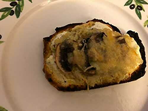 TARTINE AUX CHAMPIGNONS