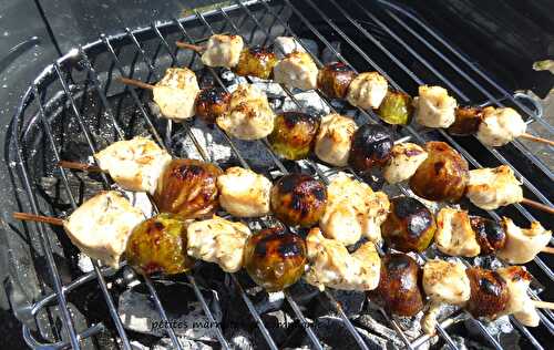 Brochettes de poulet et figues fraiches