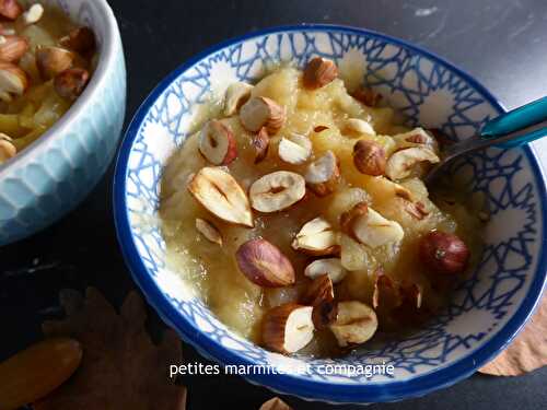 Compote d’automne: pommes coings et noisettes torréfiées