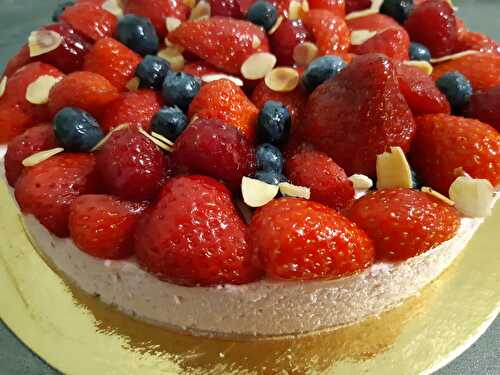 Entremet aux fruits et mousse de framboises