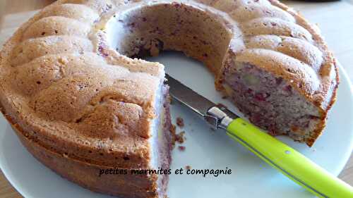 Gâteau au yaourt pommes et framboises