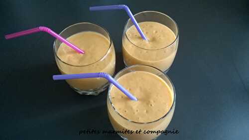 Smoothie au melon, abricot et menthe