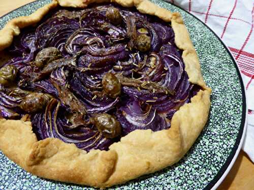 Tarte rustique aux oignons rouges