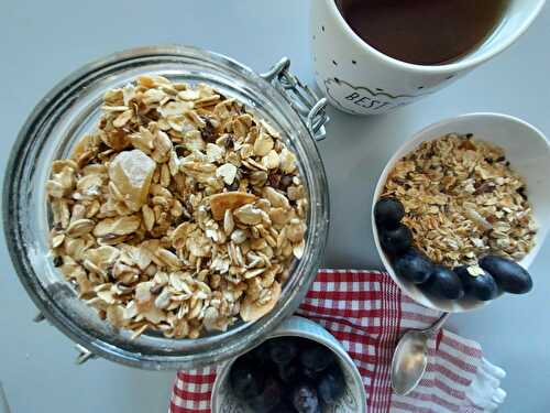 Granola aux amandes et sirop d’érable