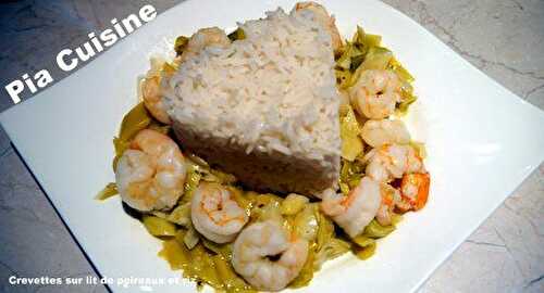 Crevettes sur lit de poireaux et riz