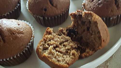 Muffins à la peau de banane et aux raisins secs