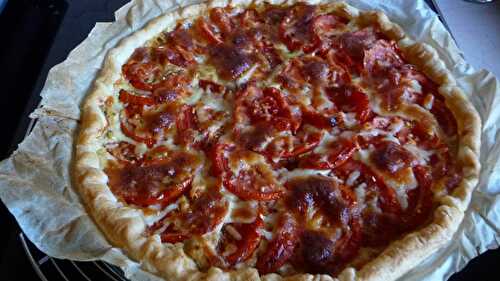 Tarte au thon et tomates