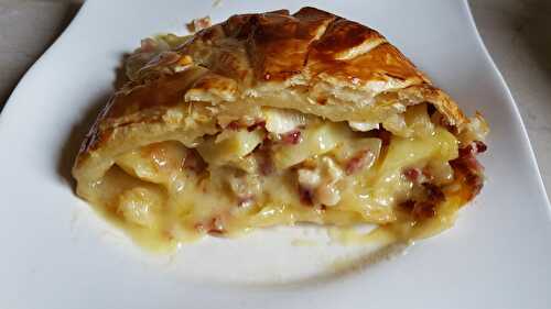 Tourte feuilletée camembert lardons et pommes de terre