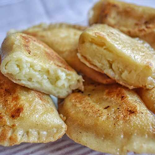 Raviolis polonais au fromage et pommes de terre "pierogi ruskie"