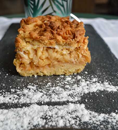 Szarlotka "gâteau sablé aux pommes"