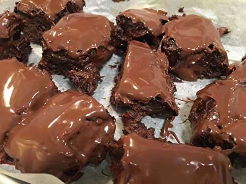 Brownies (vegan, sans farine, avec légume)