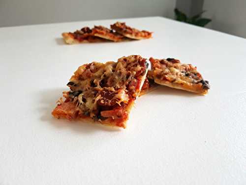 Pizza chorizo, lardons et champignons