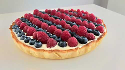 Tarte framboises, myrtilles et crème de citron