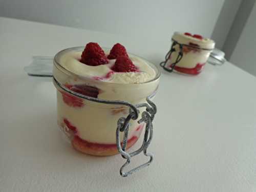 Tiramisu framboise, chocolat blanc