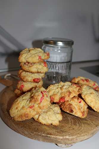 Cookies au chocolat blanc et pralines roses