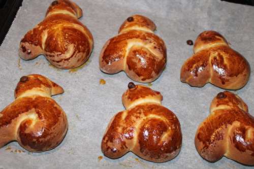 Petits lapins de pâque (brioche sans beurre)