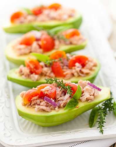 Avocat farci au thon et légumes