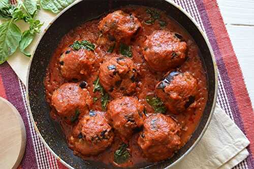 Boulettes d'aubergines à la sauce