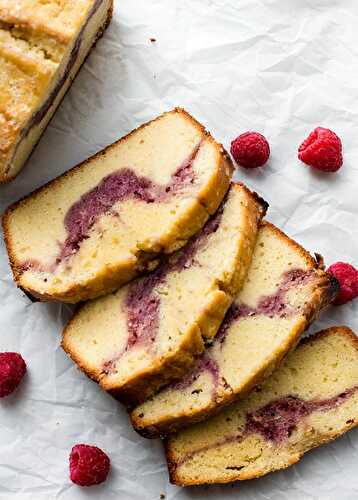 Cake au cœur aux fruits rouges