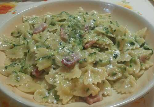 Farfalles à la Carbonara aux courgettes