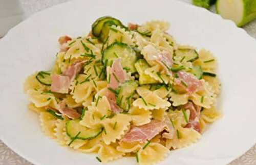 Farfalles aux courgettes et jambon