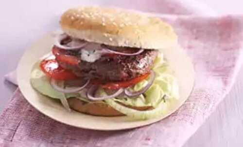 Hamburger léger à la sauce au fromage blanc