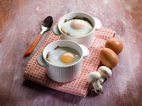 Oeufs cocotte aux asperges et champignons