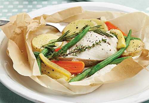 Papillote de poulet aux herbes et légumes