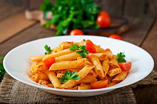 Pennes avec sauce tomate et poitrine de poulet : Le repas de saison parfait