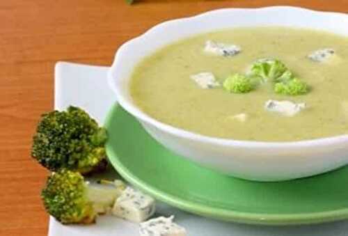 Soupe de brocoli au fromage bleu légère