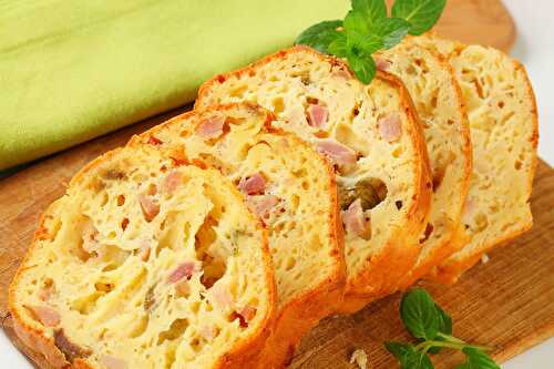 Un savoureux cake au jambon et olives