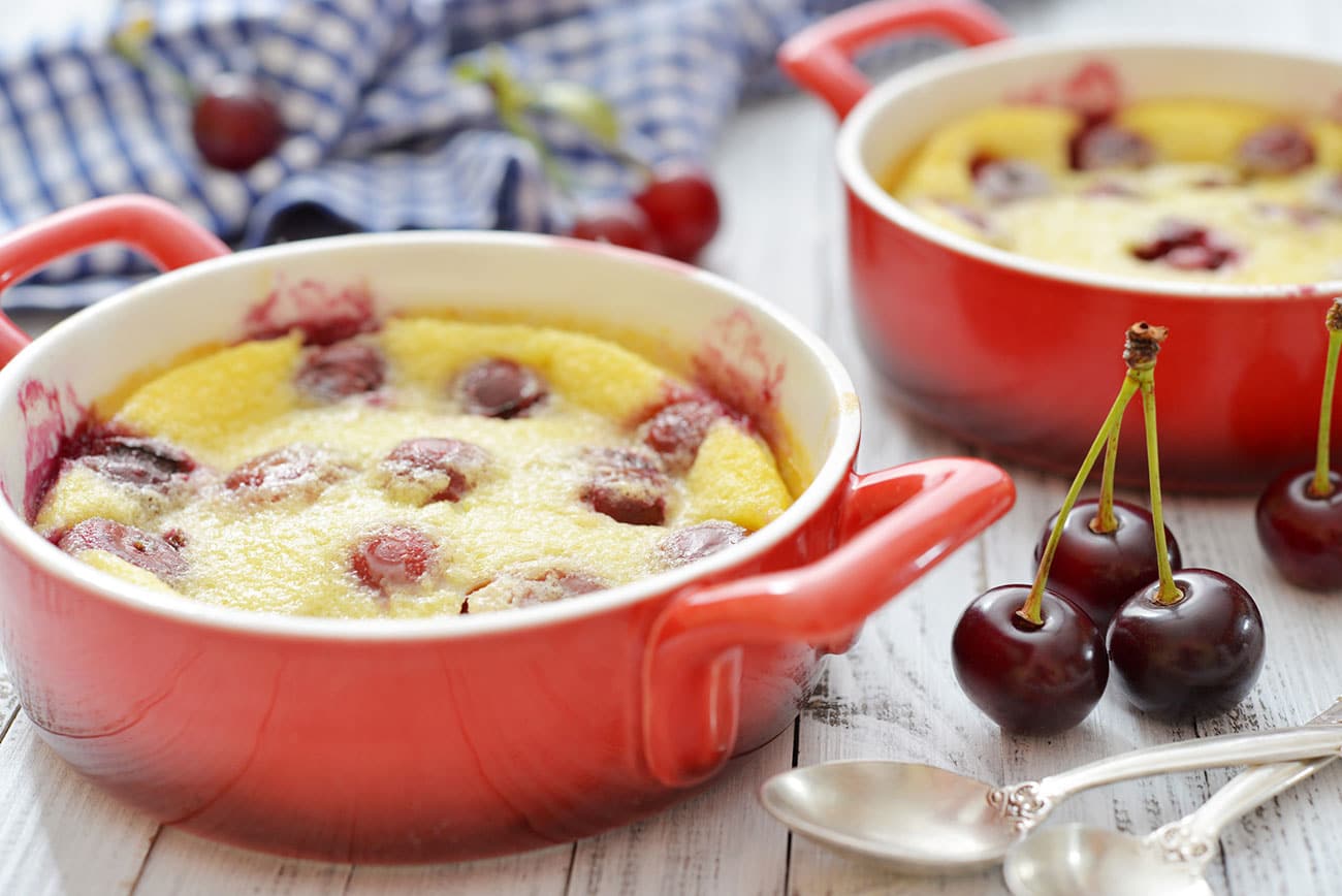 Clafoutis aux cerises : Un dessert facile et délicieux