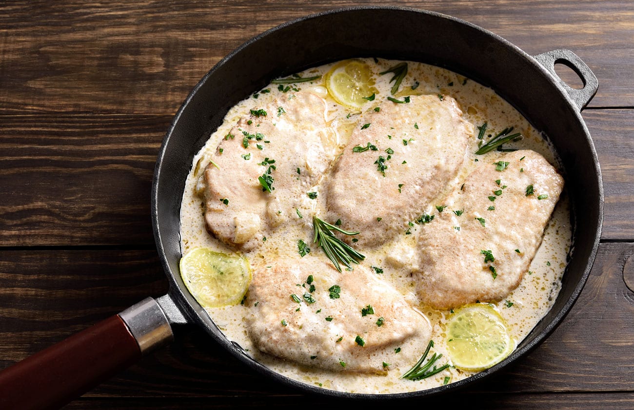 Explosion de saveur : Poitrines de poulet crémeux à l'ail et au citron