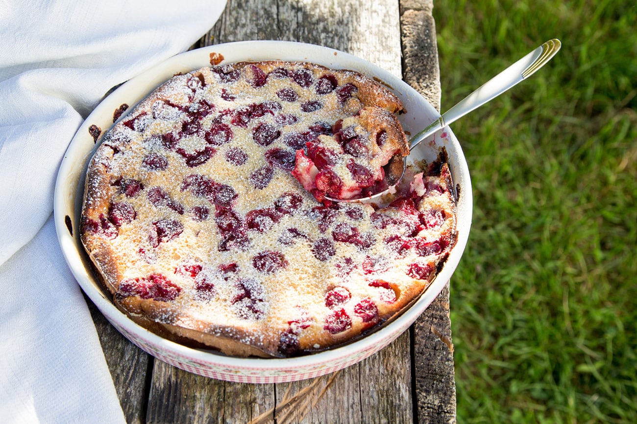 Clafoutis aux cerises et yaourt : Un classique revisité