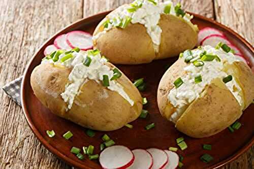 Cuisinez Facilement des Pommes de Terre Farcies au Yaourt et Ciboulette