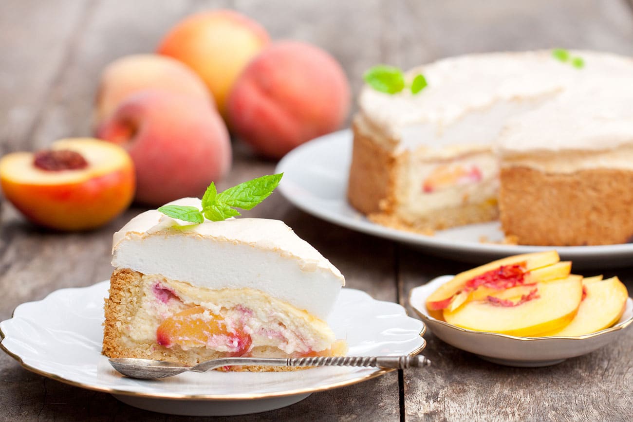 Un doux délice estival revisité : La tarte à la pêche meringuée