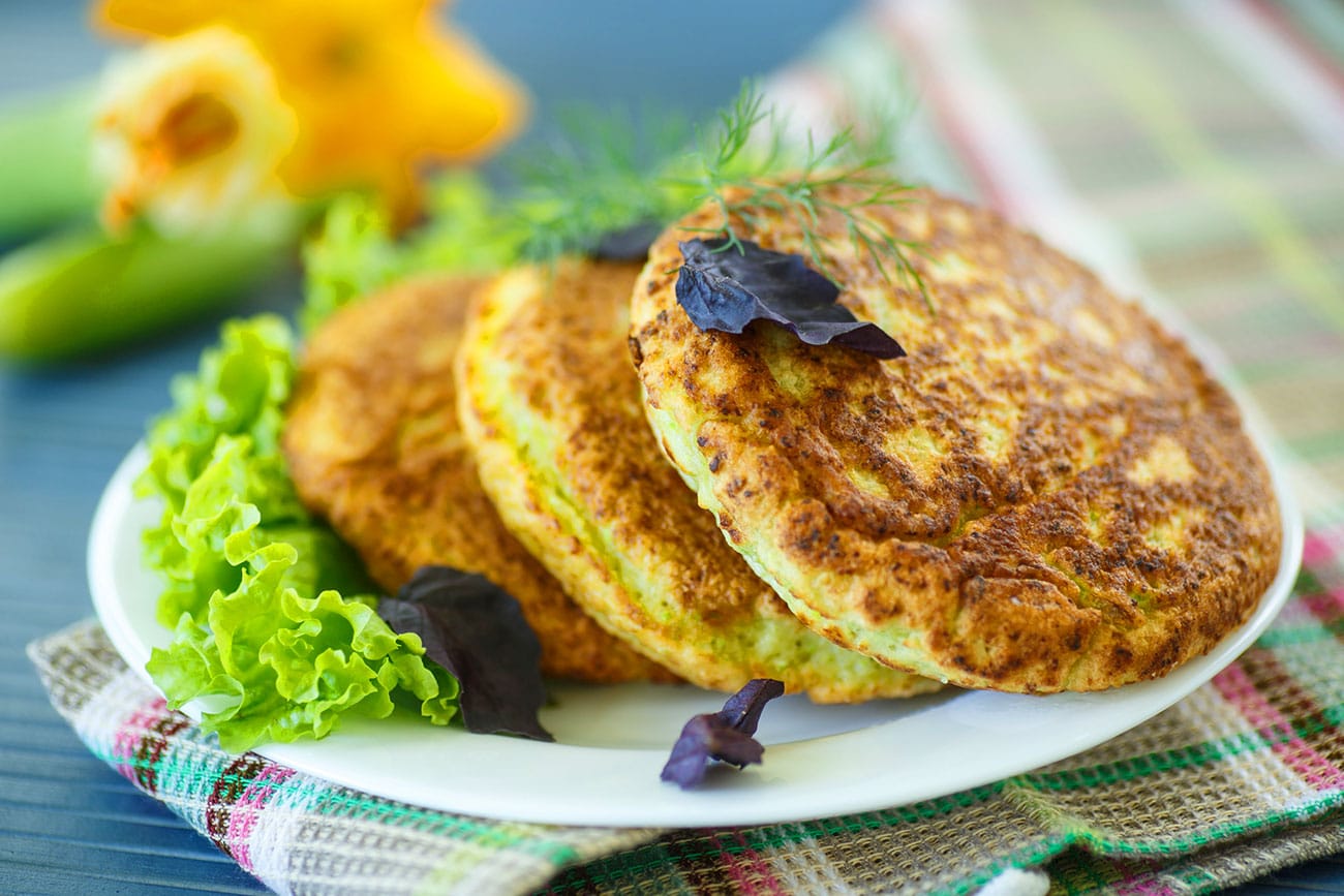 Comment Révolutionner vos Galettes de courgette? Avec du Fromage Fondant au Cœur