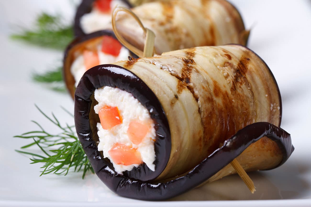 Plaisir garanti avec ces Rouleaux d'Aubergines au Fromage cottage et Tomates