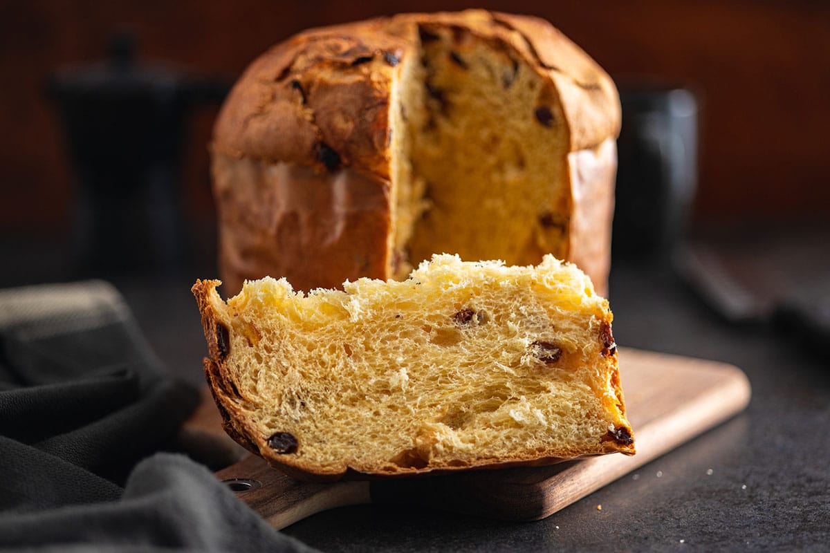 Créez un Succulent Panettone au Rhum et Raisins Secs