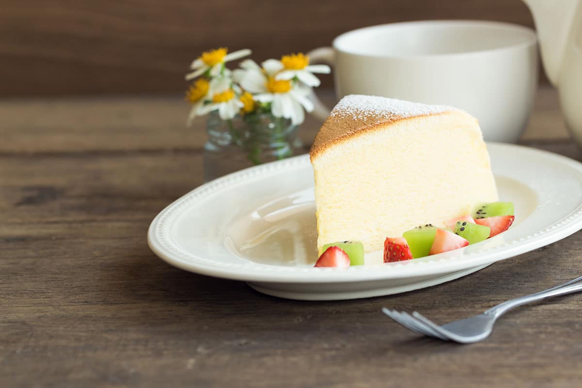 Comment Faire un Délicieux Gâteau au Lait? Recette Facile et Savoureuse