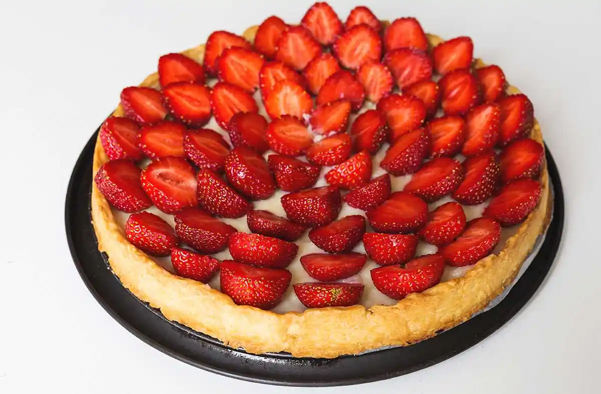 Tarte aux Fraises avec une Crème Pâtissière au Chocolat, votre nouveau Péché Mignon