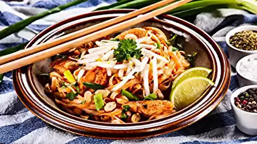 Pad thaï au poulet et aux crevettes