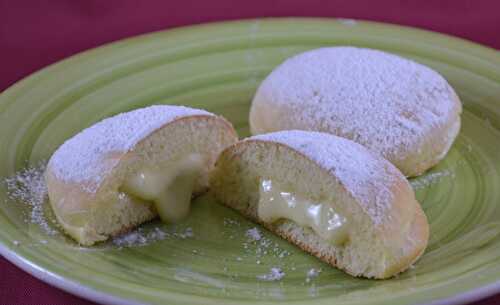 Beignets à la crème anglaise au four