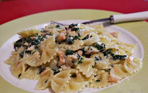 Farfalle au saumon et épinards